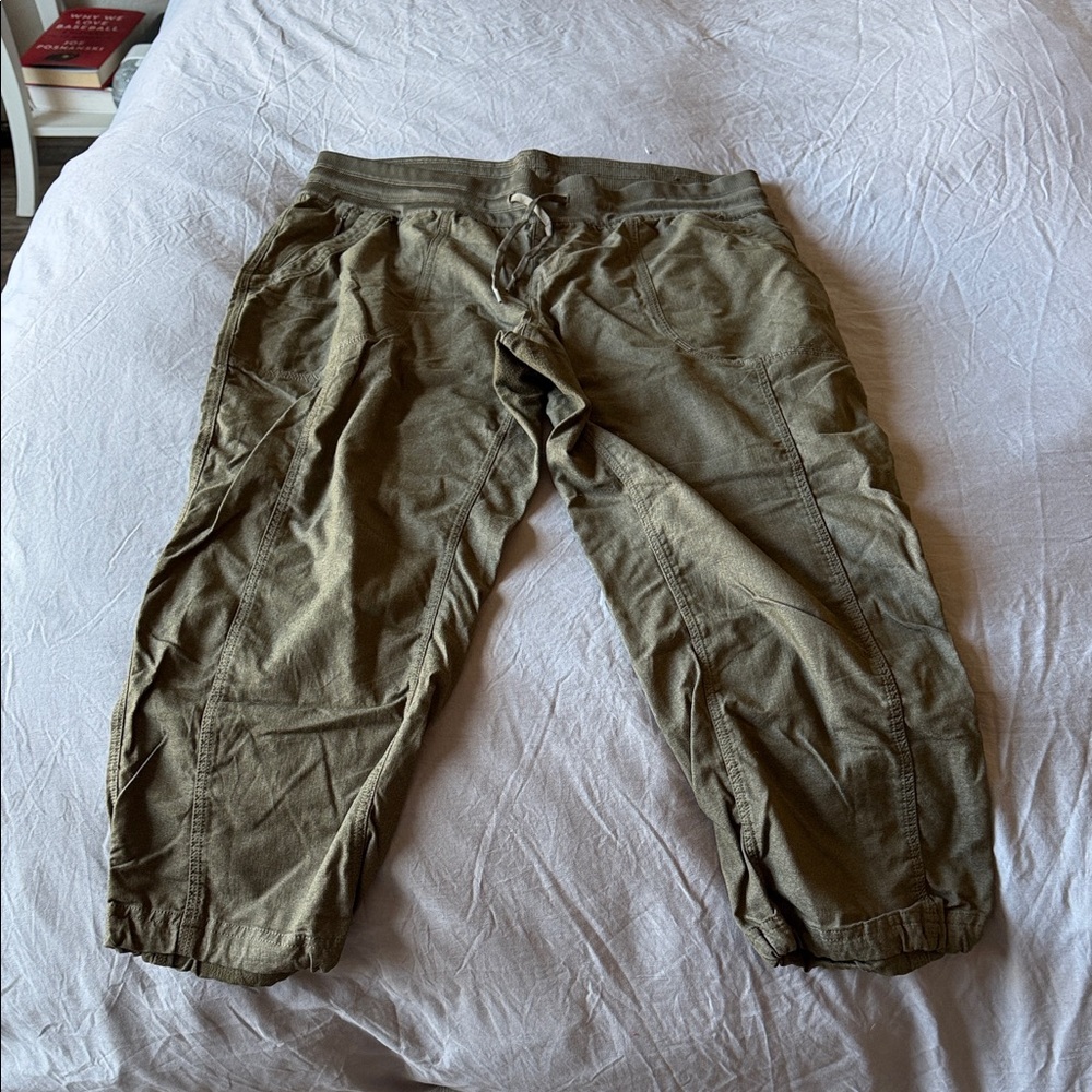 The North Face Olive Green Capris with Drawstring Waist